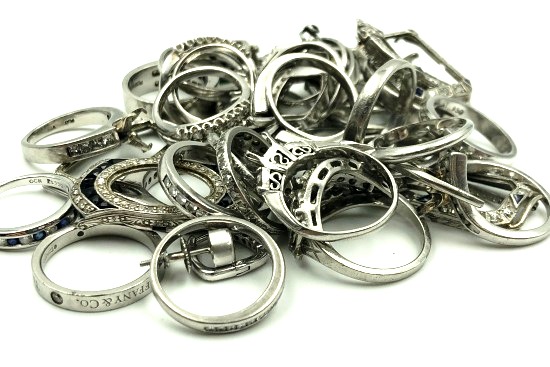 Various pieces of platinum scrap jewelry